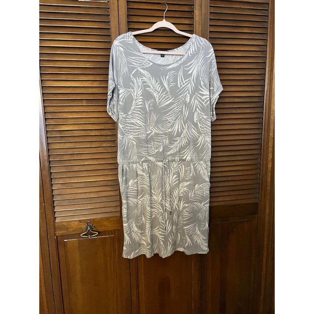 HILARY RADLEY XL Tropical Print Grey and White Midi Dress
